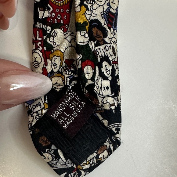 Museum Artifacts Silk Sports Team Themed Tie - Picture 5 of 6